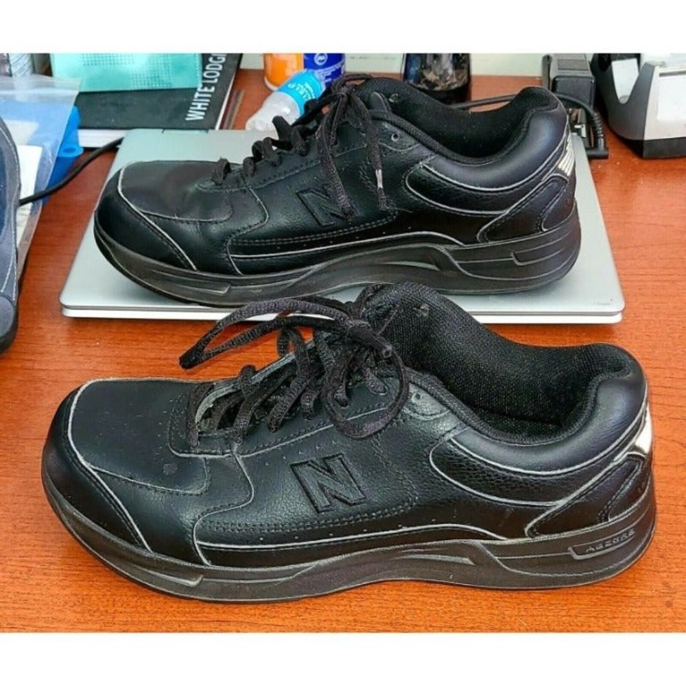 New Balance 576 Women's Size 9D Non-Marking Black Shoes Sneakers